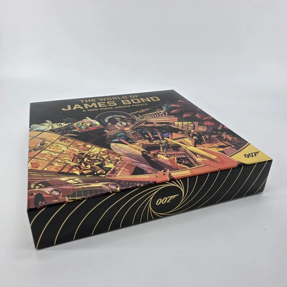 The World of James Bond: A 1000-piece Jigsaw Puzzle‎ by Laurence King Publishing